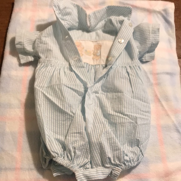 House Of Hatten Inc. Boys Onesie And Matching Bib